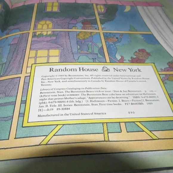 The Berenstain Bears TRICK OR TREAT Color Illustrated Paperback Learning to Read - Picture 3 of 4